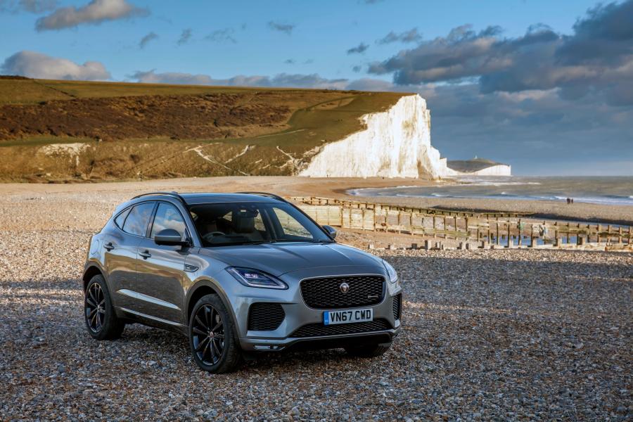  Jaguar E-Pace R-Dynamic P300 AWD 2017 года  (UK) (фото 37 из 44)